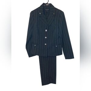 Perceptions New York Black Pinstripe Size 8
